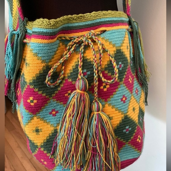 Wayuu Mochila Colombia Crossbody Bucket Bag Embroidered Crocheted Purse Tassels - Picture 3 of 9